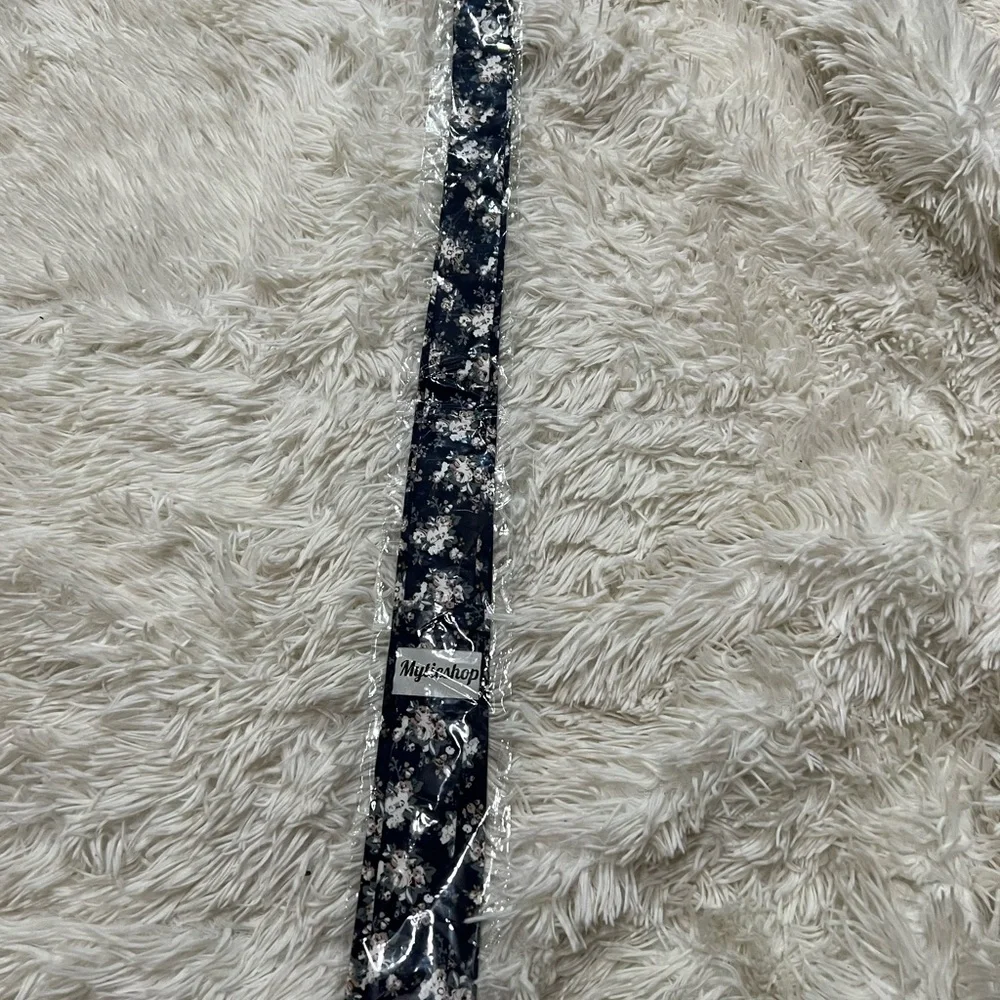 FINLEY Boys Navy Floral Skinny Tie 2.3